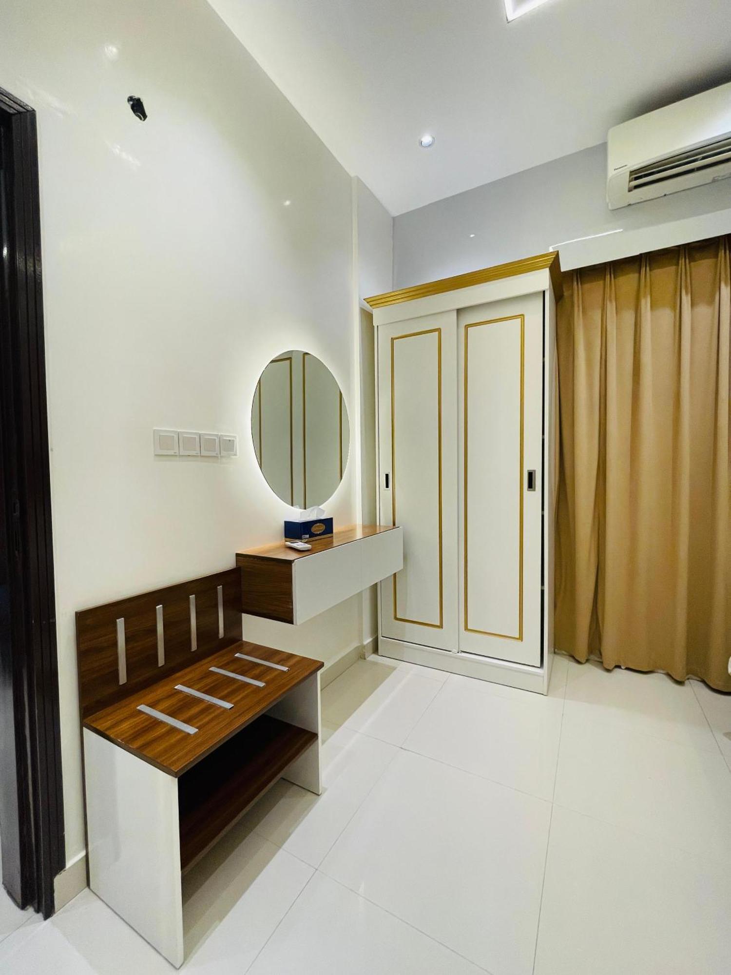 Mabahj Garnatha Hotel Apartments Sohar Exterior foto
